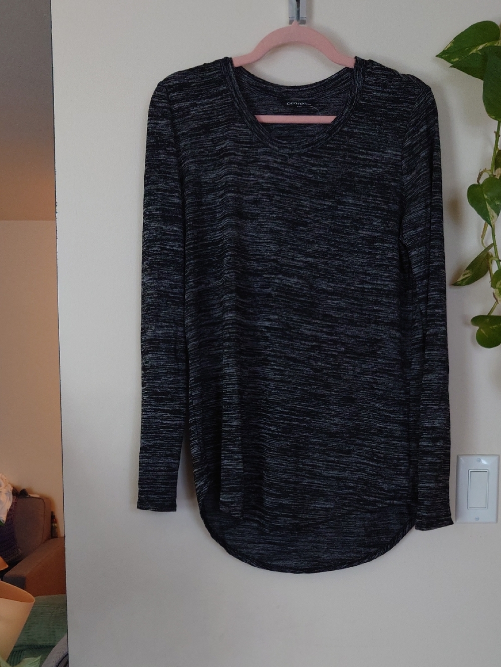 George Dark Heathered Black Long-Sleeve Crew Tee